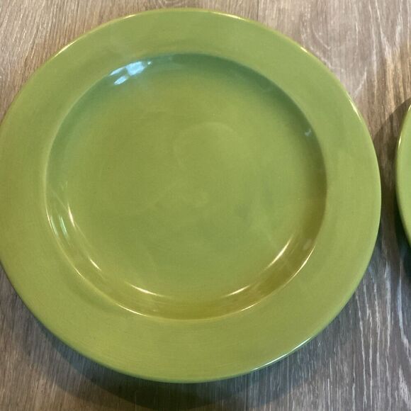 Set of 4 Essential Home Salad Plates In Fiesta Green ~ 8 5/8” Vintage 2005 HTF - Picture 2 of 5